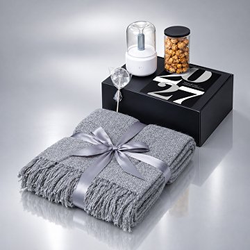 Подарочный набор «Re:Snug» с пледом, увлажнителем и попкорном